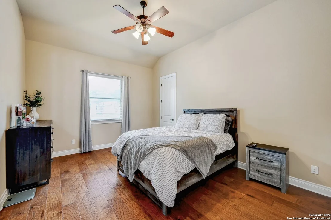 Photo of 27418 PARKWEG LOOP
