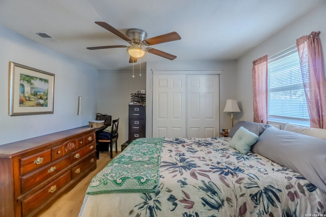 Photo of 1203 Vickers