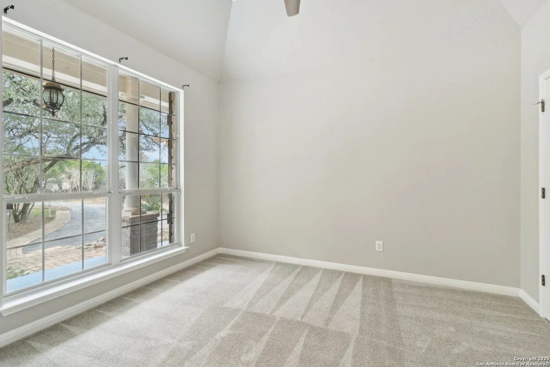 Photo of 605 COUNTY ROAD 2763