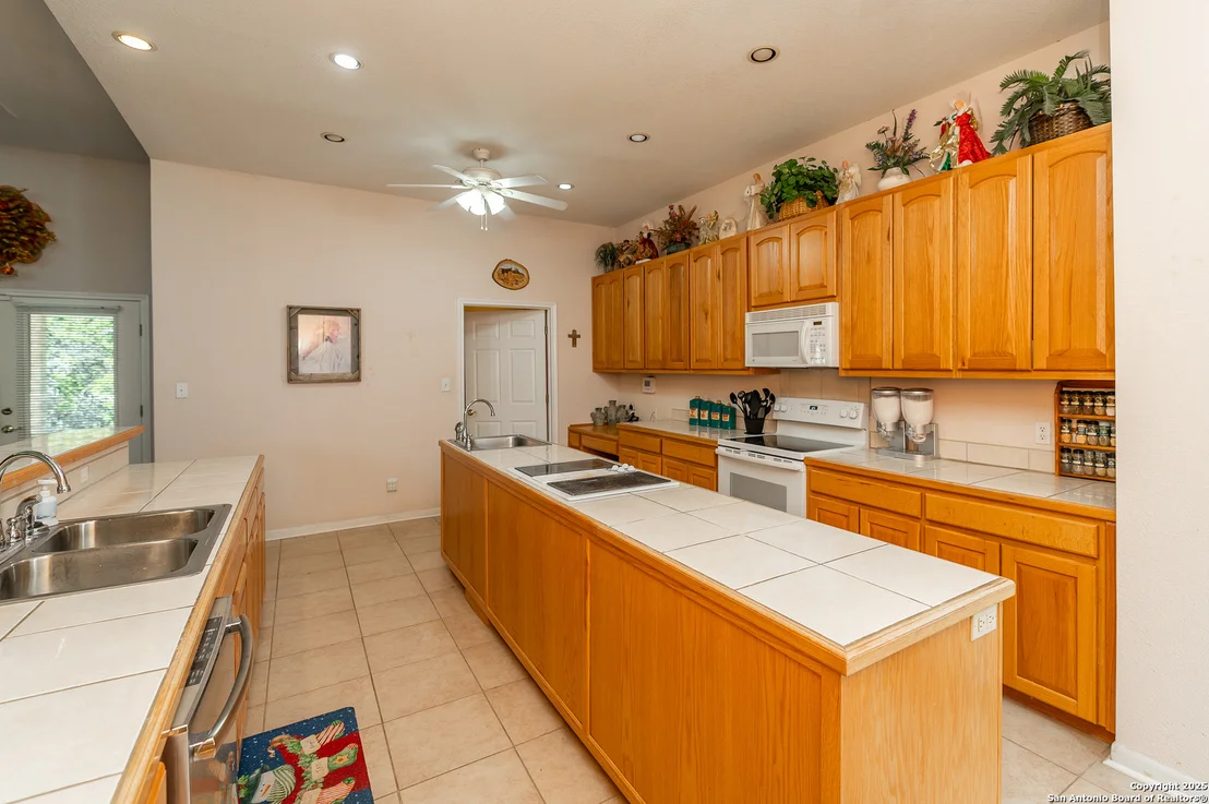 Photo of 840 W RANCH ROAD 337