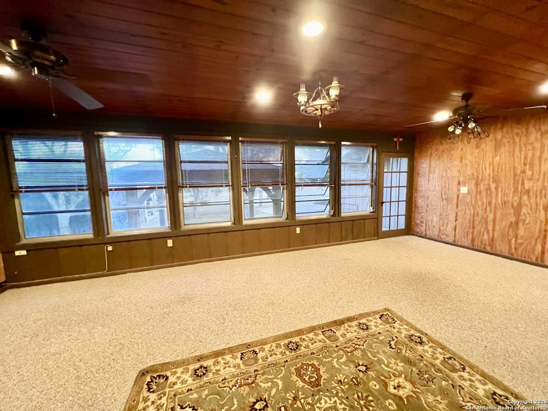 Photo of 433 Fort Clark Rd