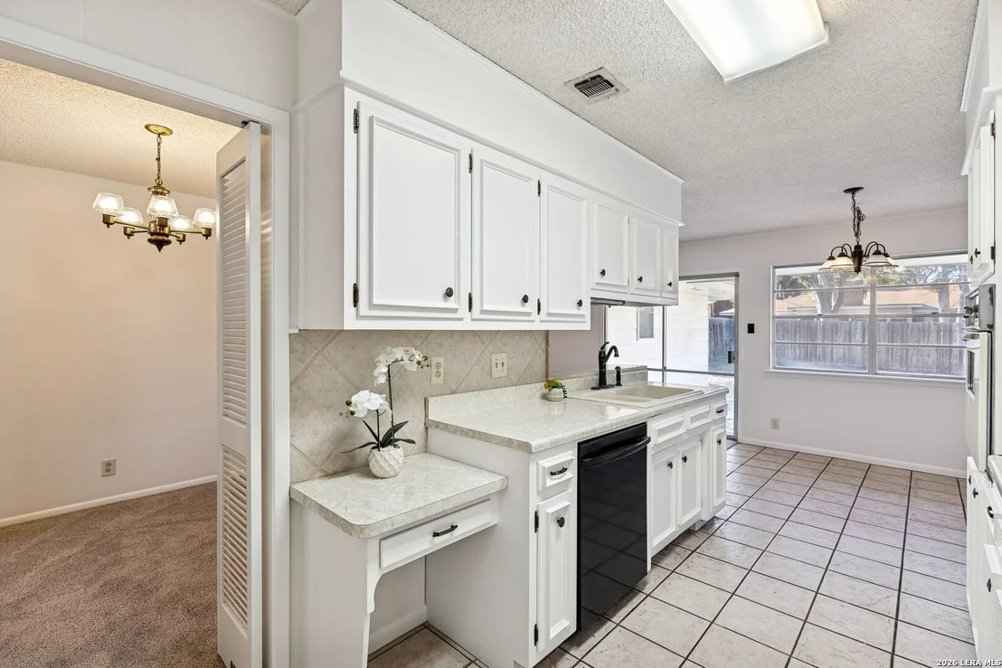 Photo of 3619 Mapleton