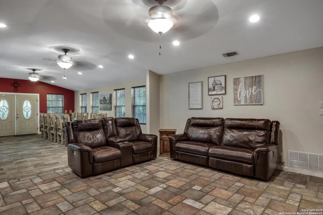 Photo of 10855 Jericho Rd