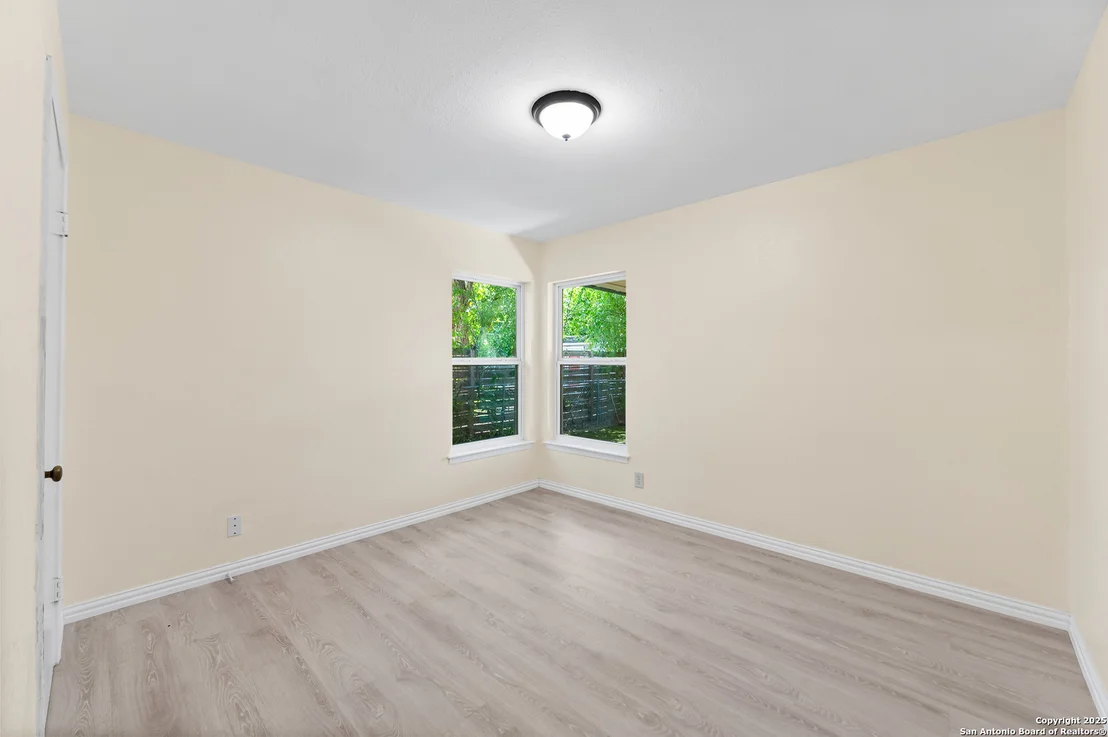 Photo of 126 CREATH PL