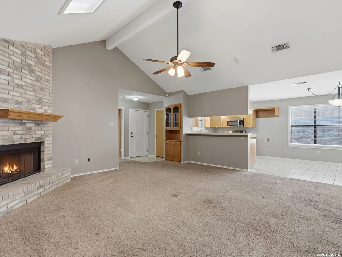 Photo of 526 Riverside Dr
