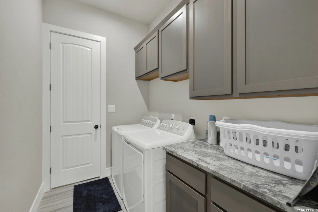 Photo of 562 TOYE BLVD