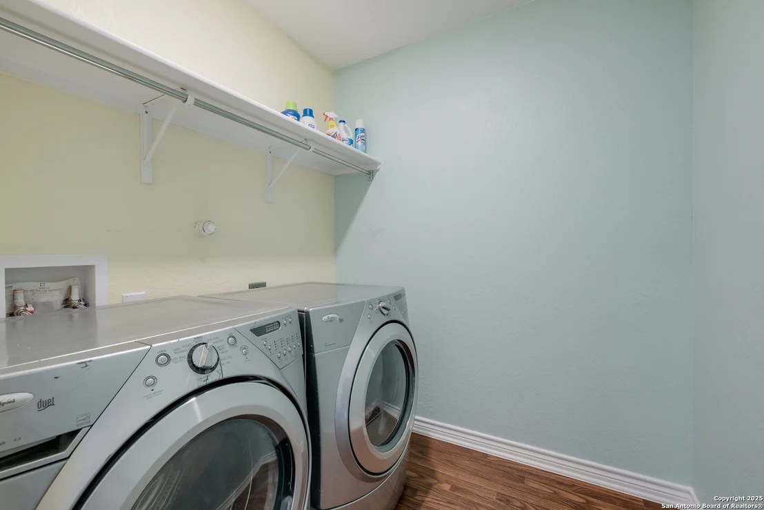 Photo of 4447 Tivoli
