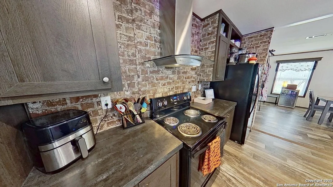 Photo of 1127 County Road 773