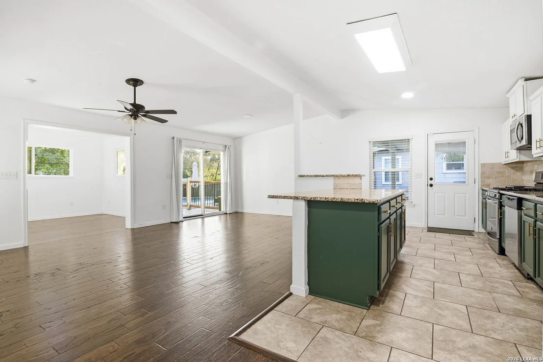 Photo of 2822 Knight Robin Dr