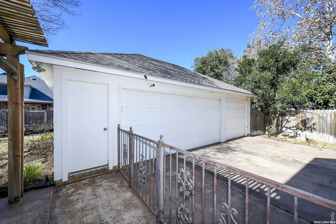 Photo of 1712 Oak Path