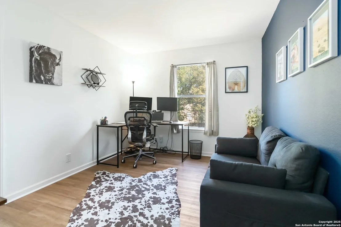 Photo of 9435 Fairpoint