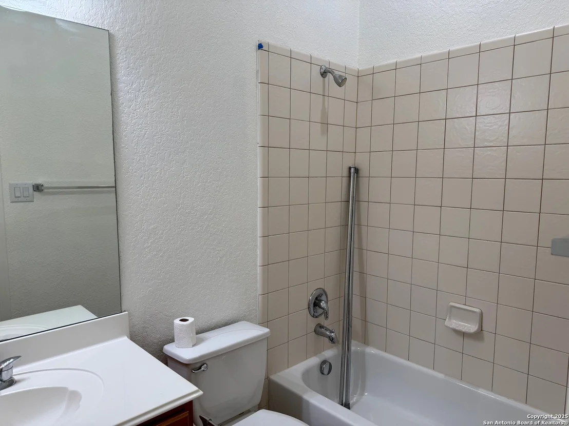Photo of 3319 MONARCH