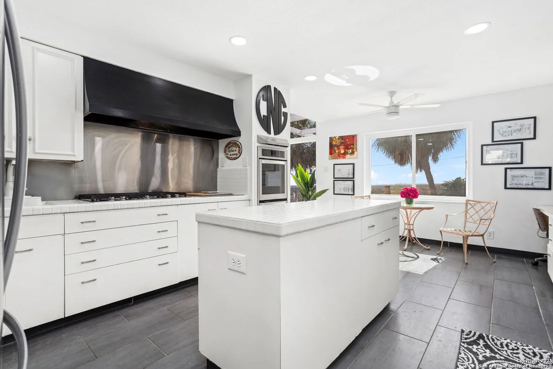 Photo of 4114 Willowbrook
