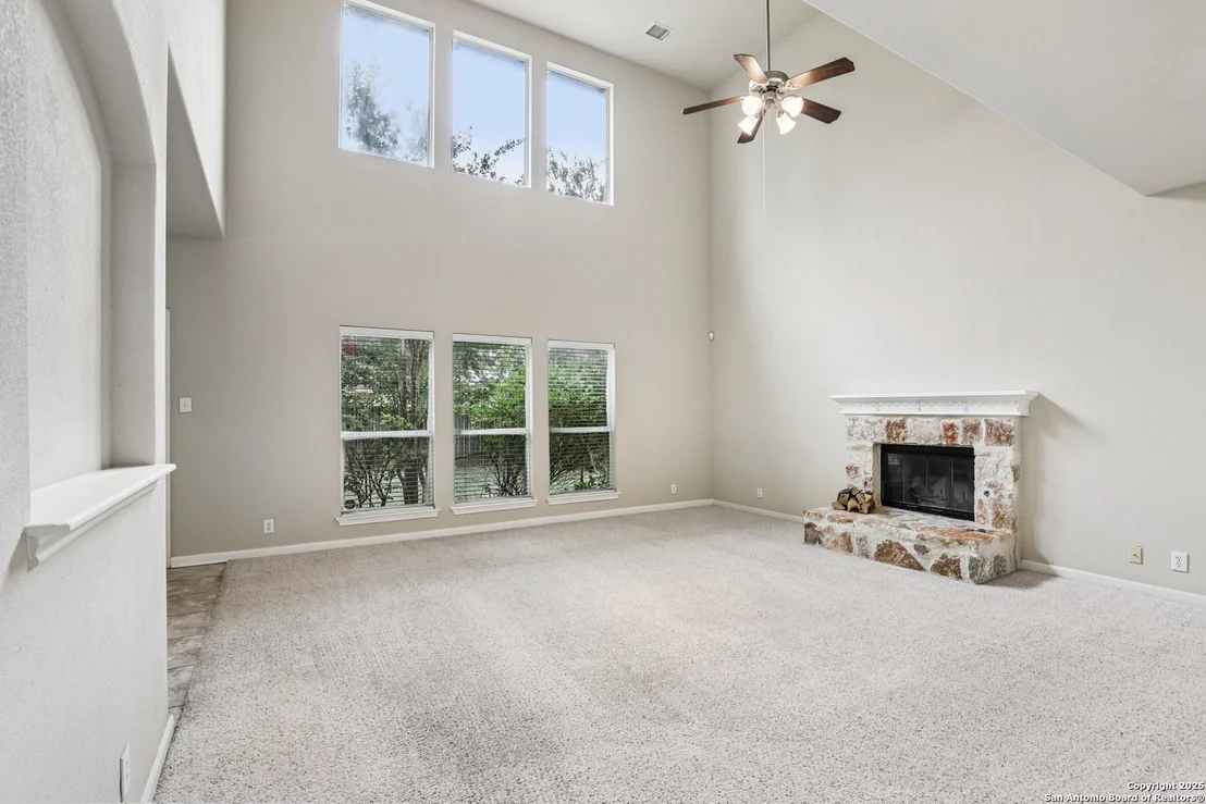 Photo of 7638 Kings Spring