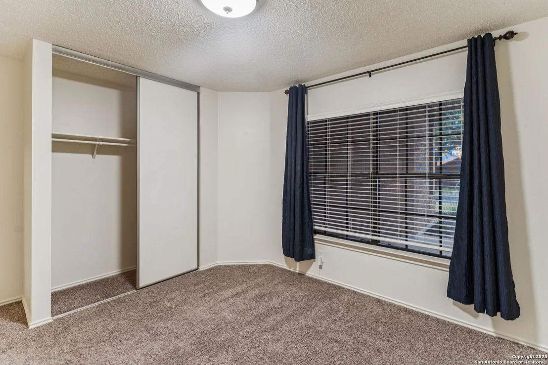 Photo of 7009 Jefferson Ridge