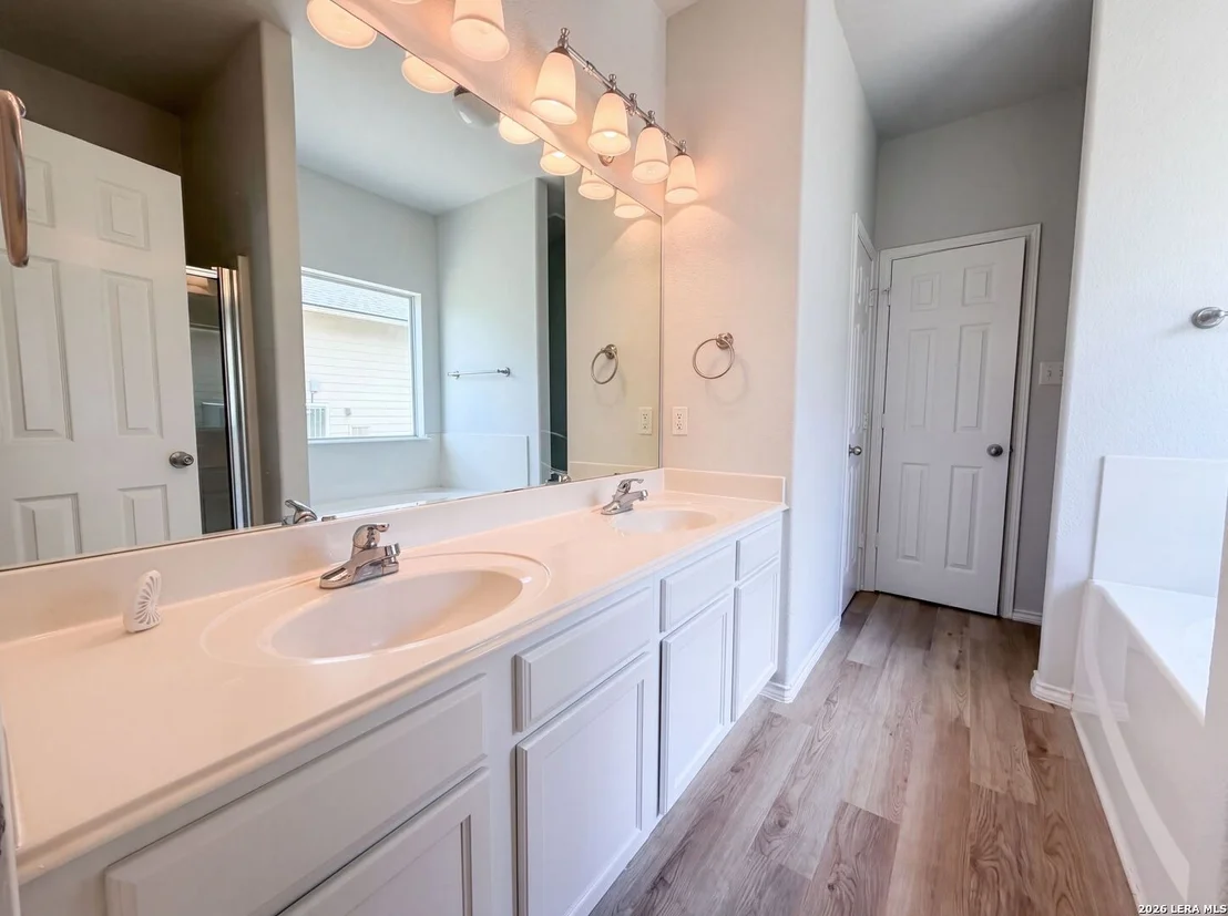 Photo of 3765 Columbia
