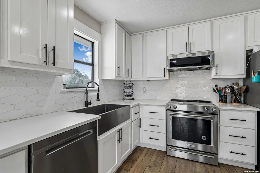 Photo of 307 Broken Arrow