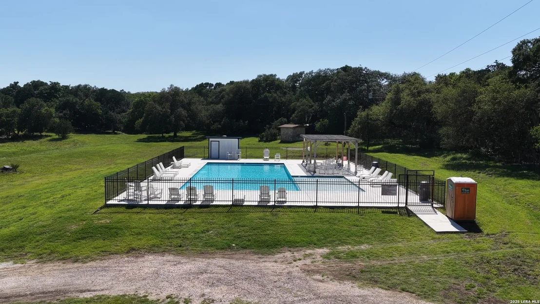 Photo of 682 Winding River Ln