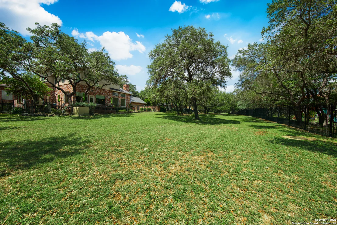 Photo of 4 Horns Cross