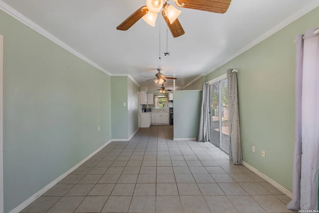 Photo of 819 N Comal