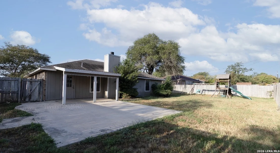 Photo of 302 BAIN DR