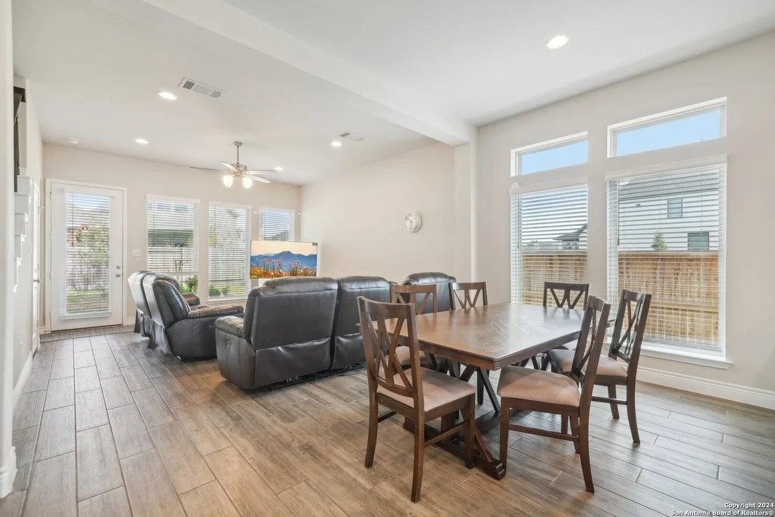 Photo of 1493 Pitcher Bend