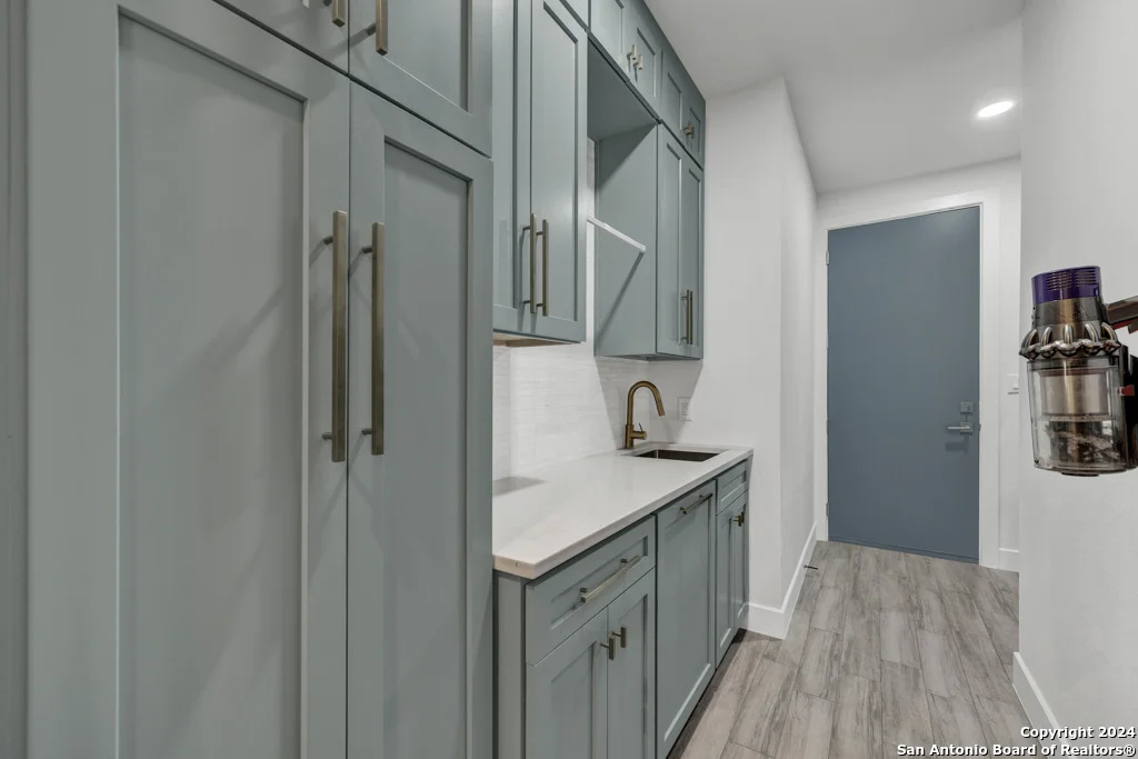 Photo of 384 Eagle Rock