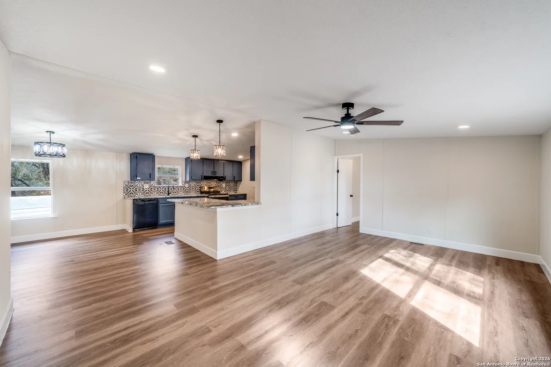 Photo of 551 BIG OAK DR