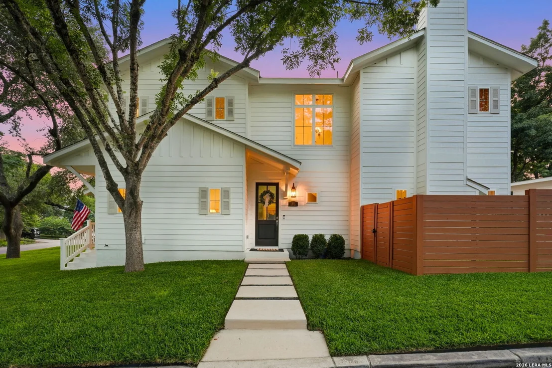 Photo of 301 OGDEN LN