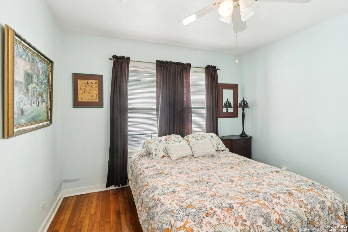 Photo of 2319 RAMONA