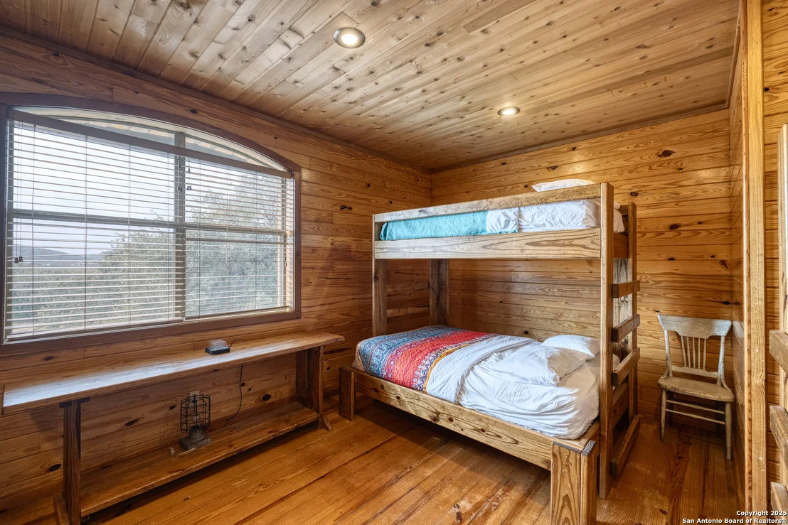 Photo of 241 Mountain Laurel