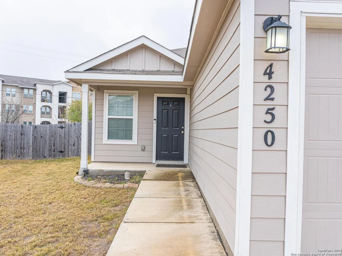 Photo of 4250 MESA CV