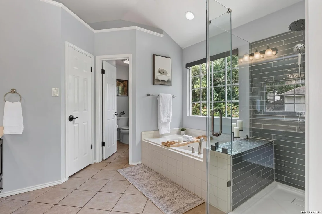 Photo of 2451 OAKLINE DR