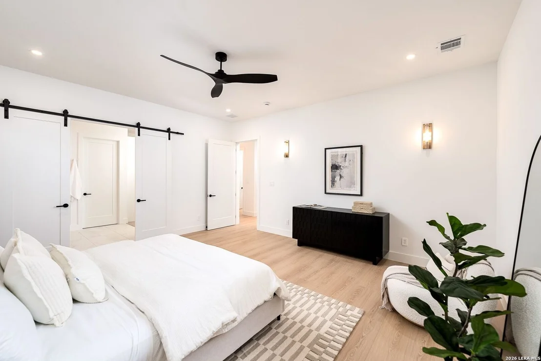 Photo of 16 GRANTHAM GLN