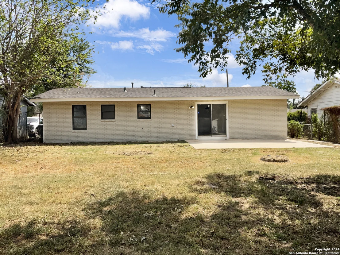 Photo of 743 UTOPIA LN