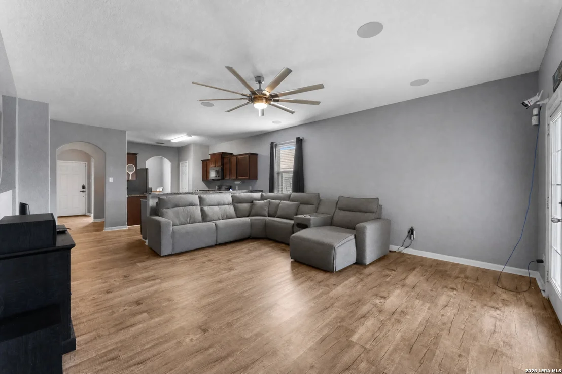 Photo of 6719 Luckey Tree