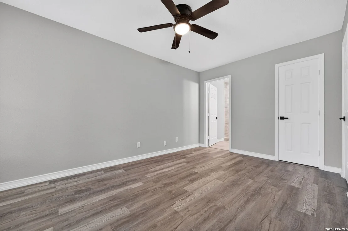Photo of 5871 Castle Lk