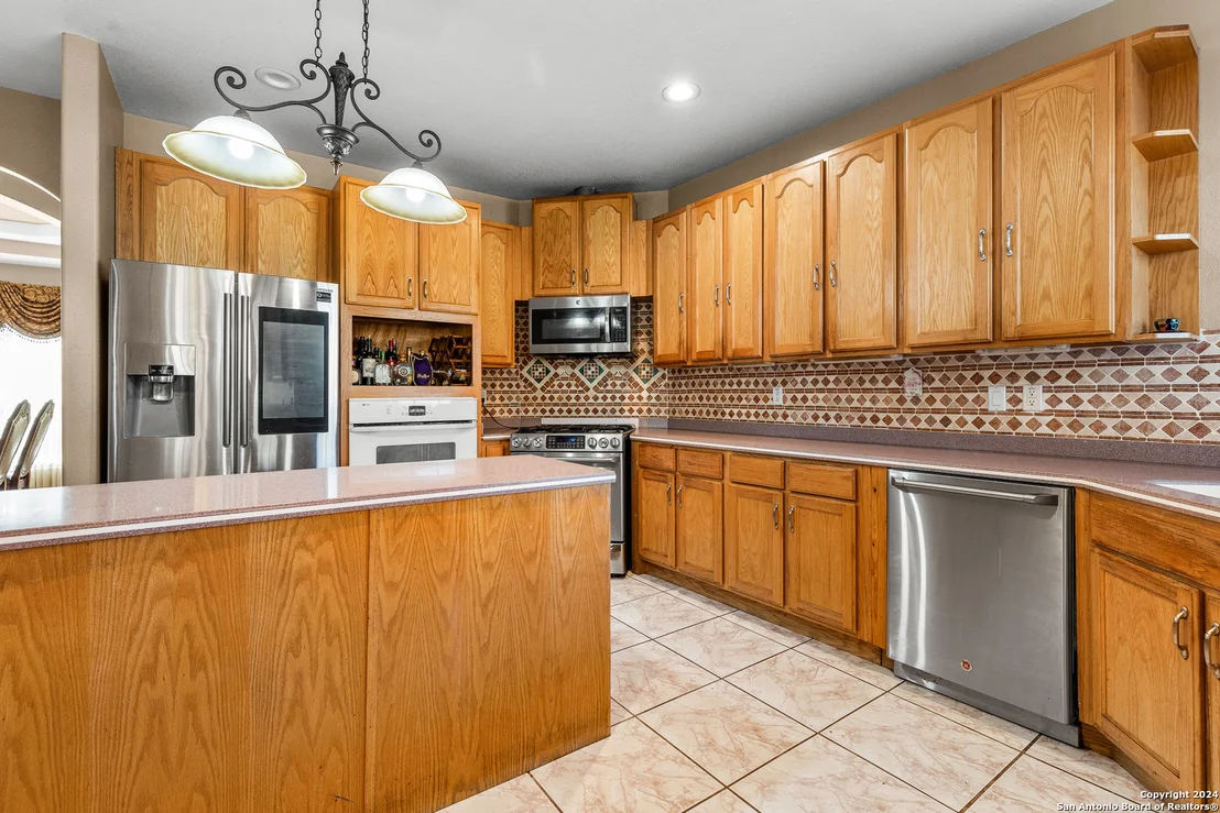 Photo of 125 HIGH MEADOW DR