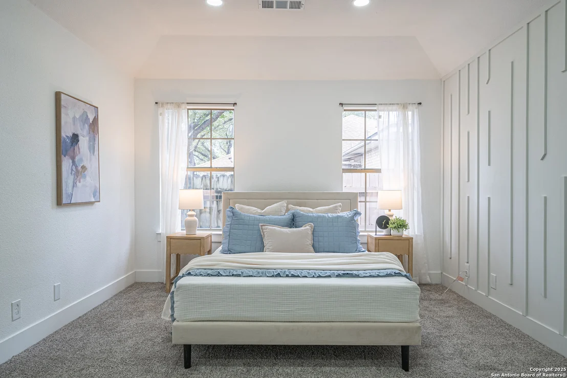 Photo of 122 PALM CIR