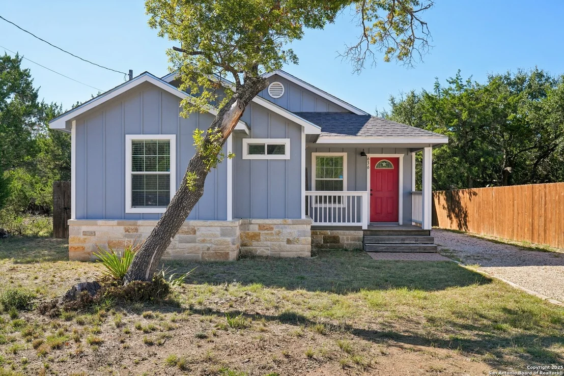 Photo of 636 Skyline Dr