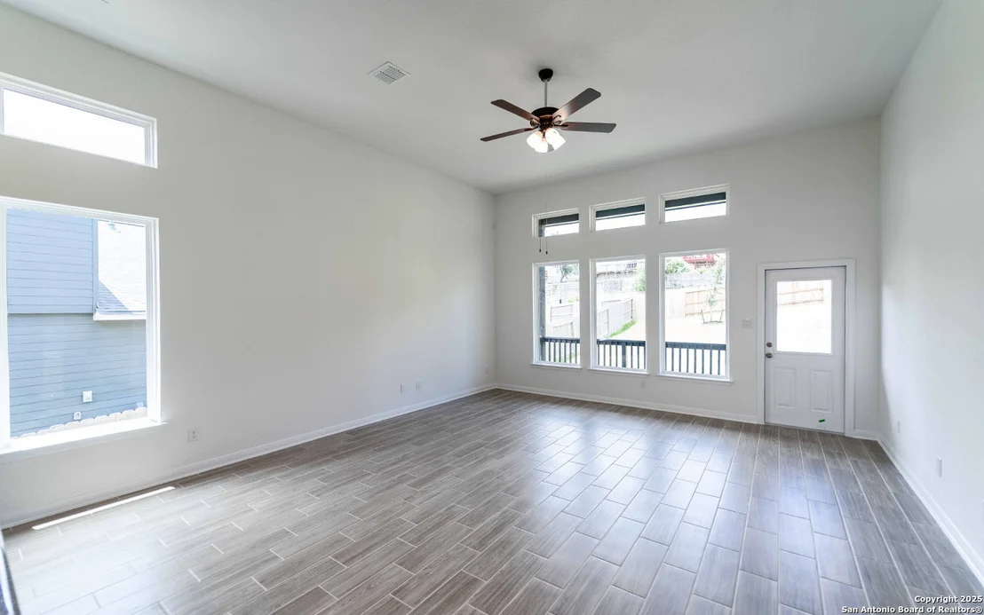 Photo of 4881 Knox View