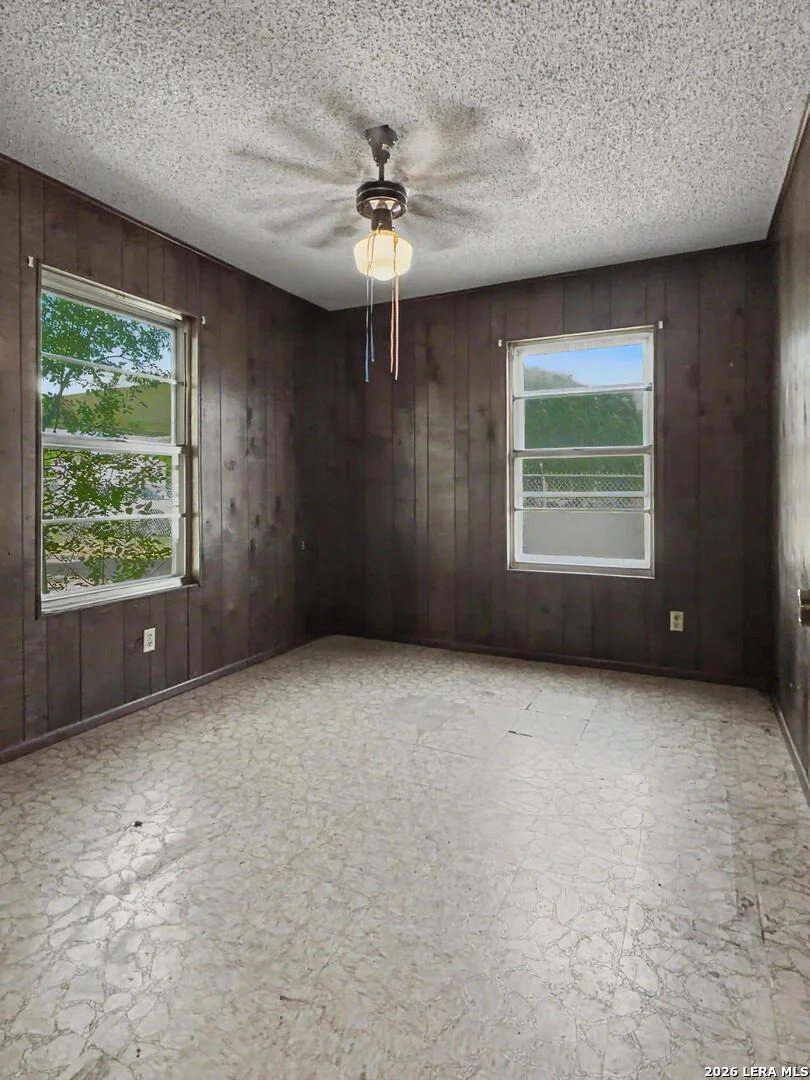 Photo of 517 E Daniel