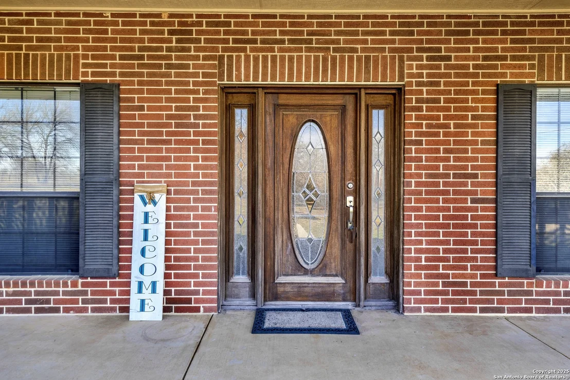Photo of 330 TWIN OAK
