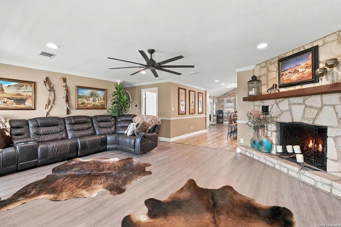 Photo of 526 CHEYENNE TRL