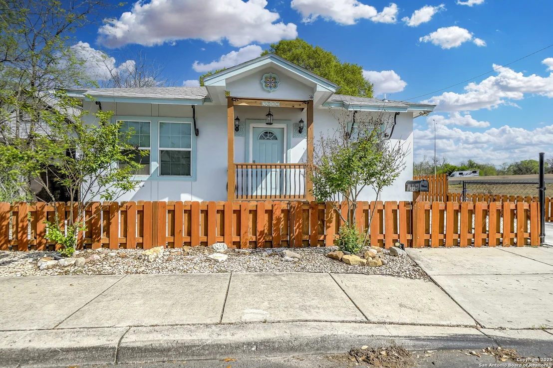 Photo of 1503 Edison Dr