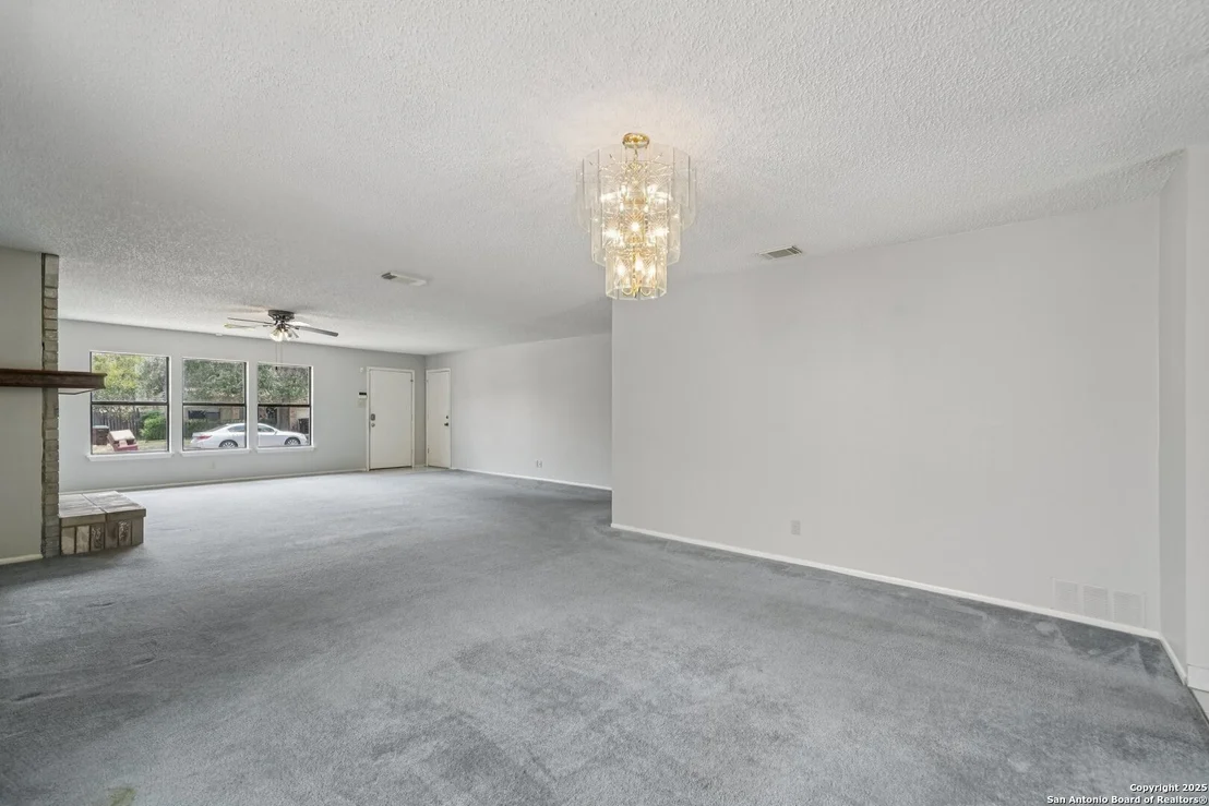 Photo of 8343 Bent Meadow