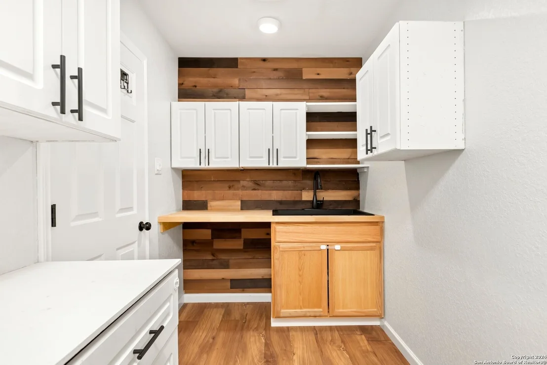 Photo of 1307 PECAN STA