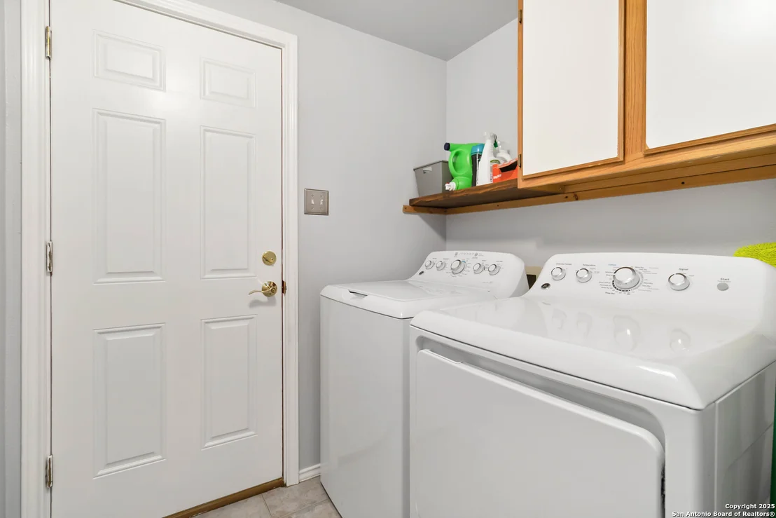 Photo of 9435 Fairpoint