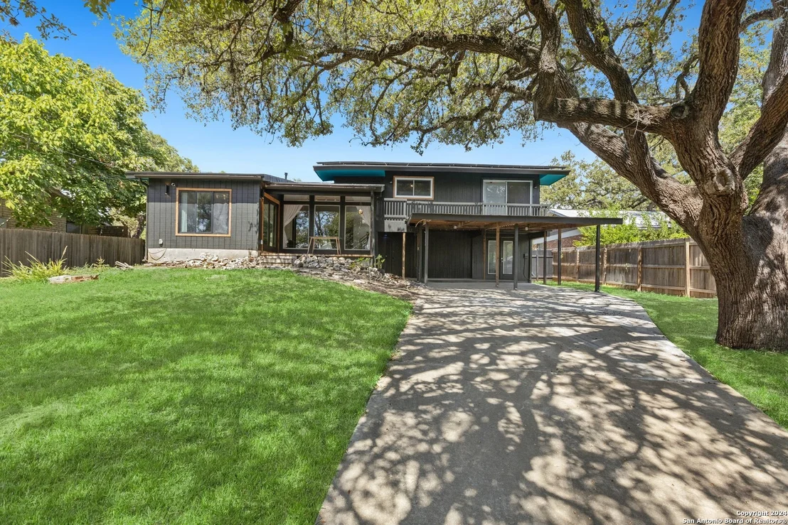 Photo of 1102 Mount Eden Dr