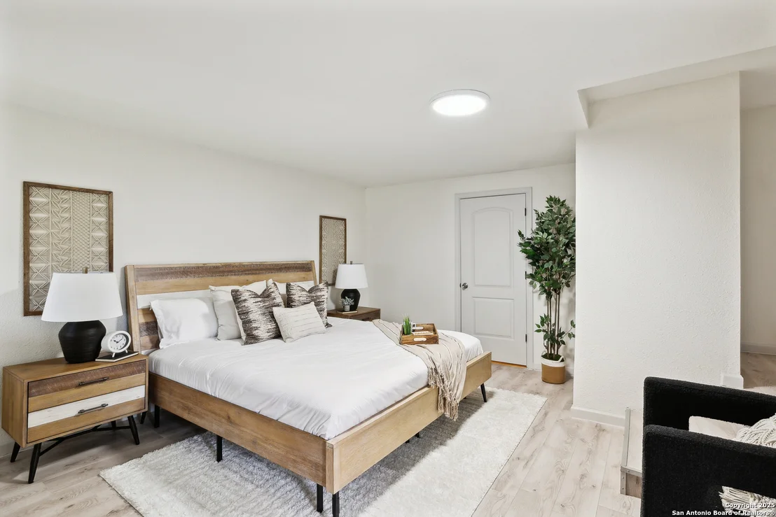 Photo of 630 Lovera
